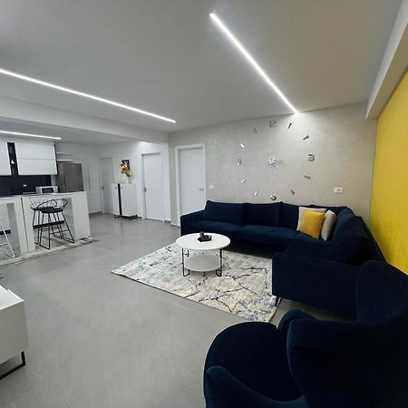 Mon Prive Apartment Tirana Esterno foto