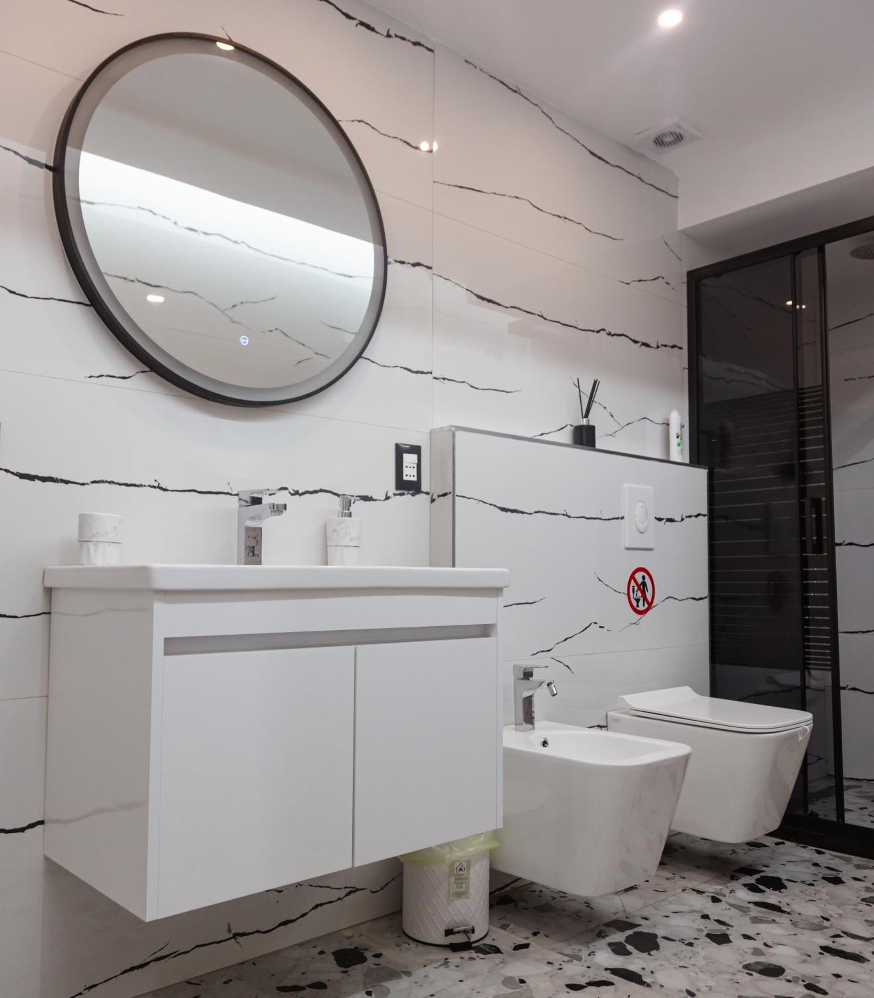 Mon Prive Apartment Tirana Esterno foto