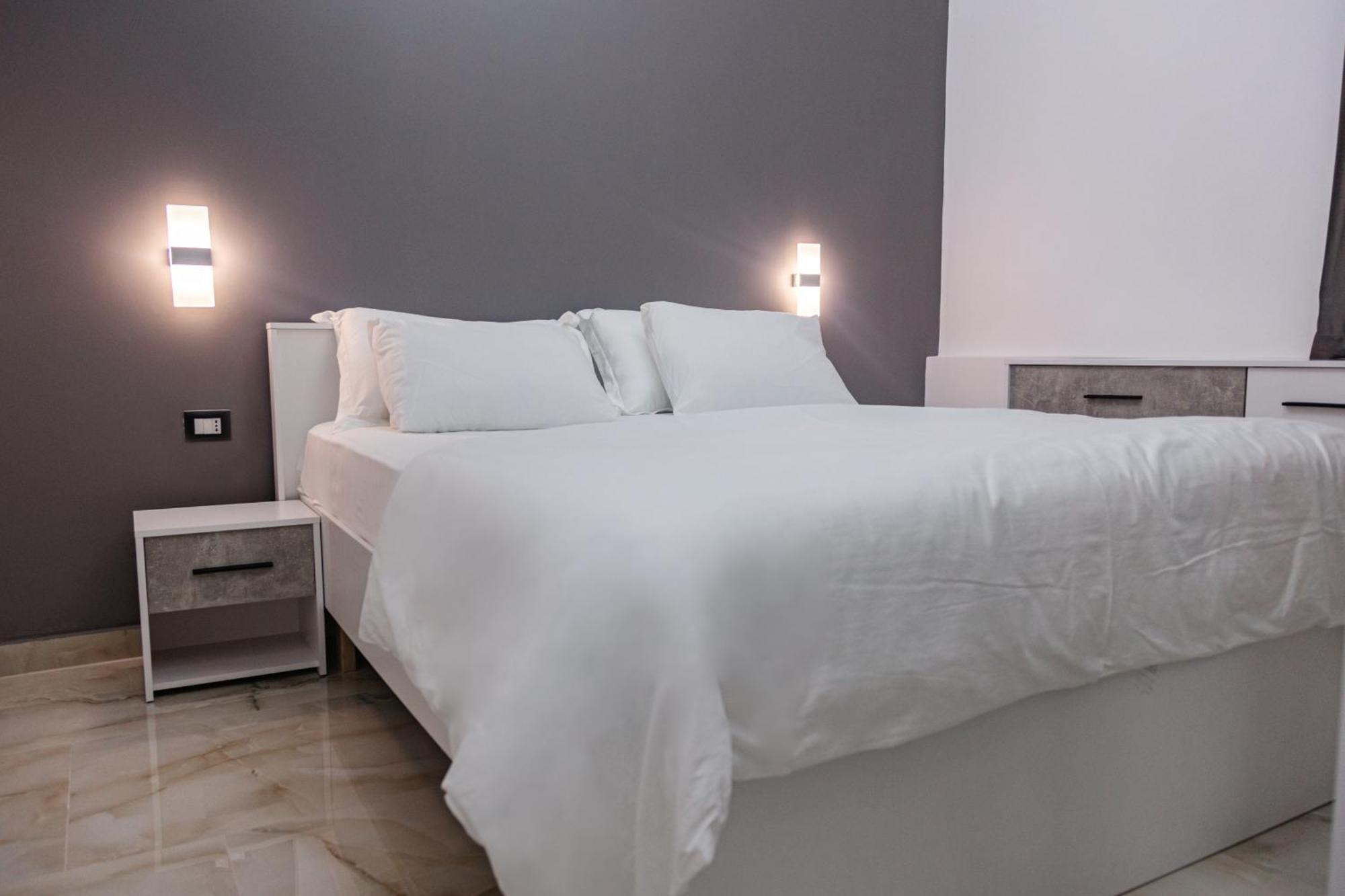 Mon Prive Apartment Tirana Esterno foto